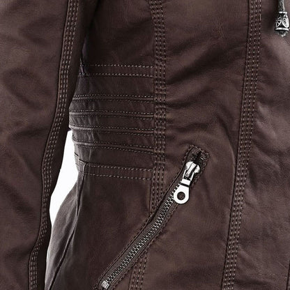 Kara | Veste motard à capuche et silhouette féminine