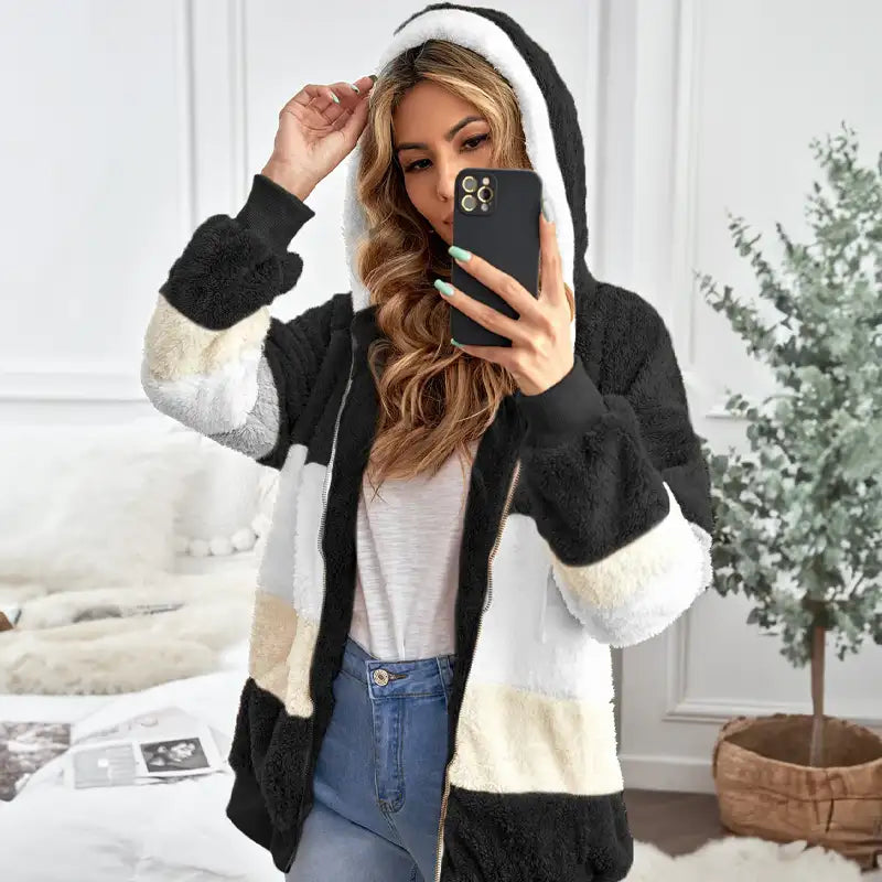 Flavie | Veste d’Hiver à Capuche à Panneaux